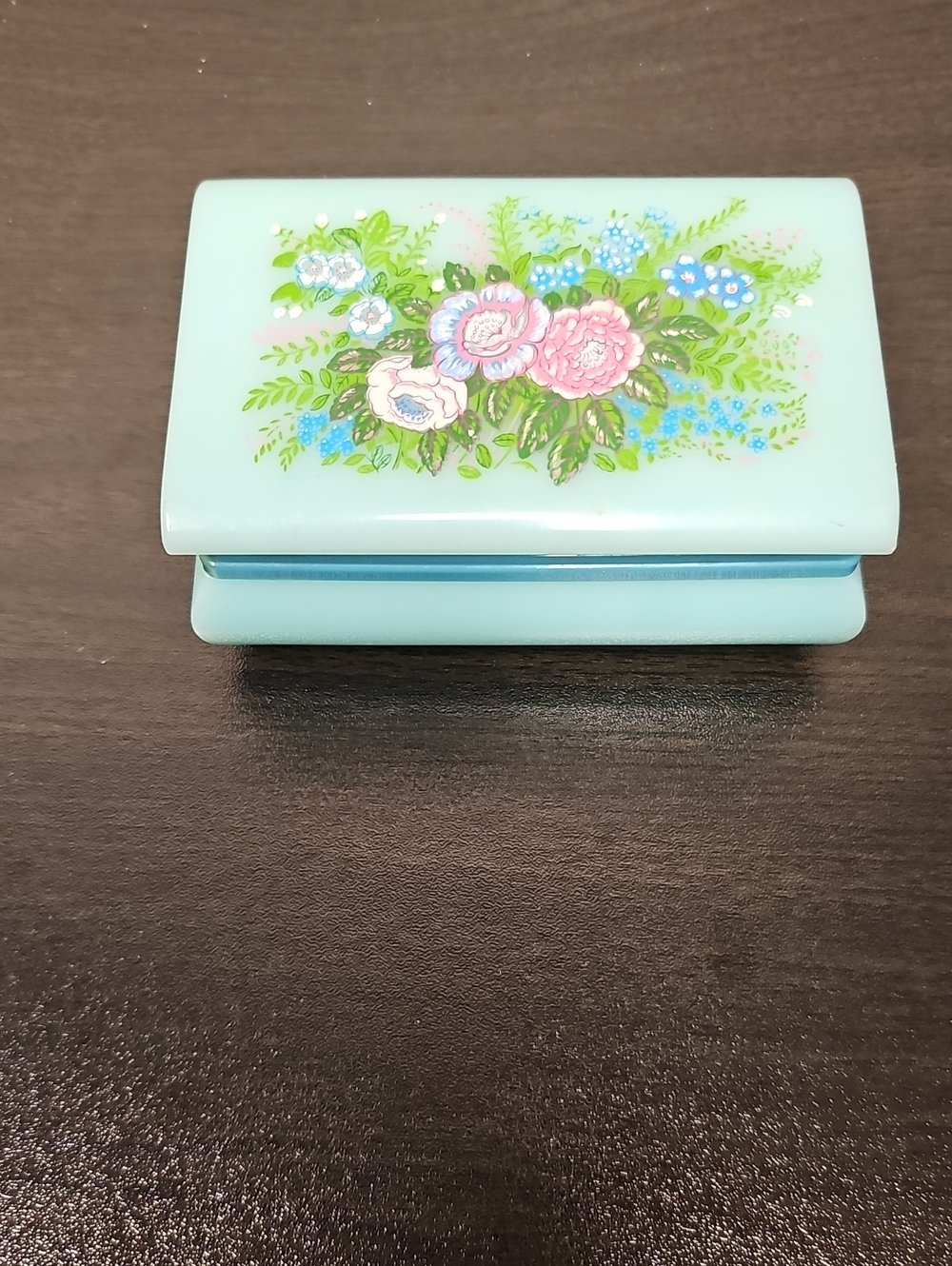 VINTAGE MINT GREEN FAUX ALABASTER/PLASTIC/LUCITE TRINKET BOX